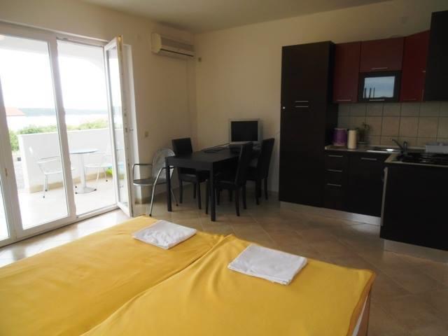 Apartment Zekija Barbat na Rabu الغرفة الصورة